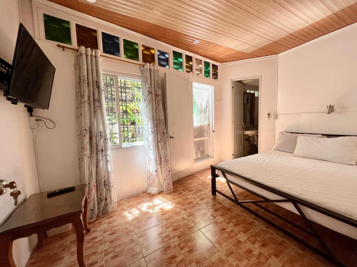 Balai Tinay Guesthouse Legazpi Rom bilde