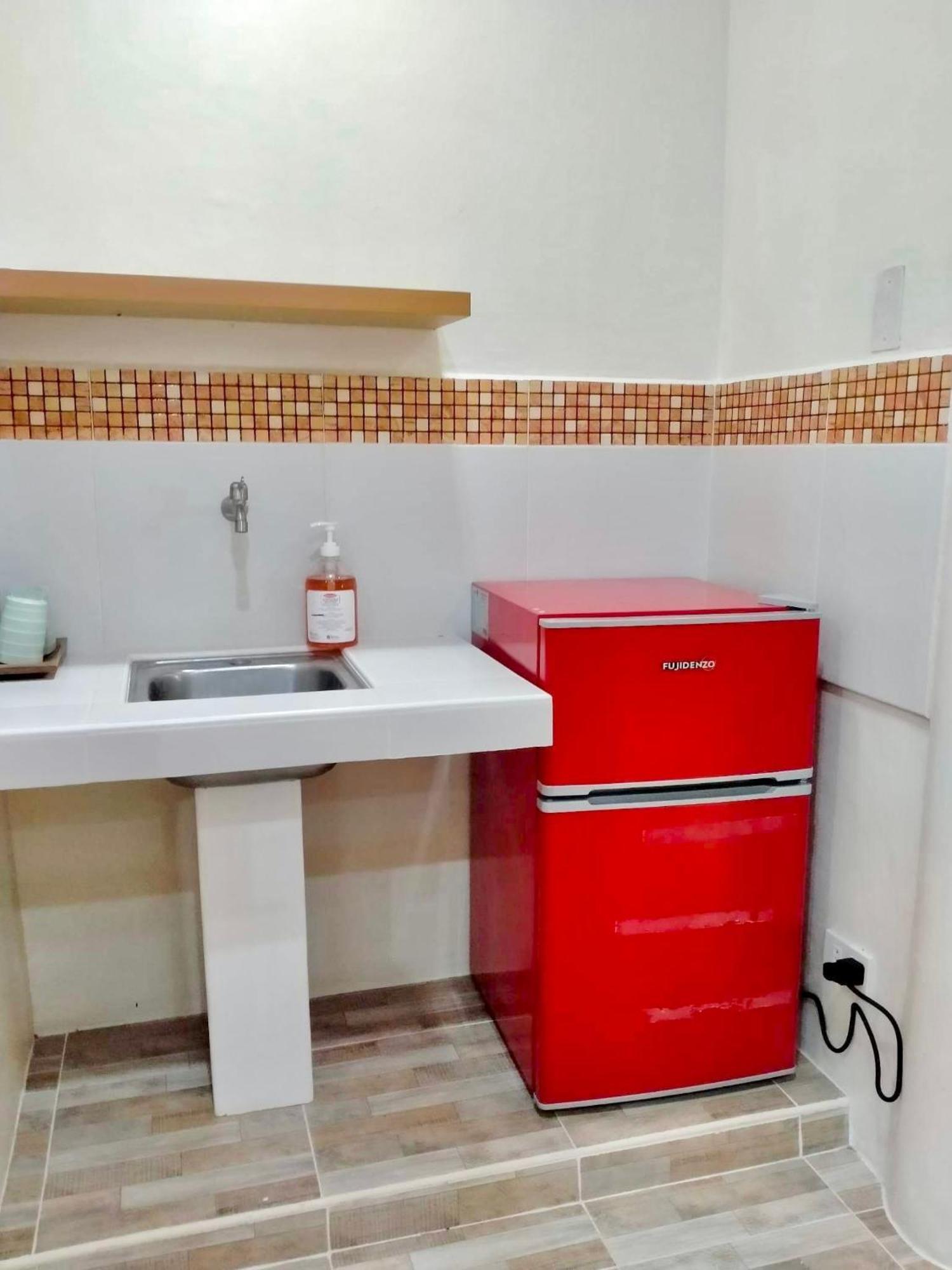 Balai Tinay Guesthouse Legazpi Rom bilde